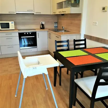 Apartment Promenada Apartment *